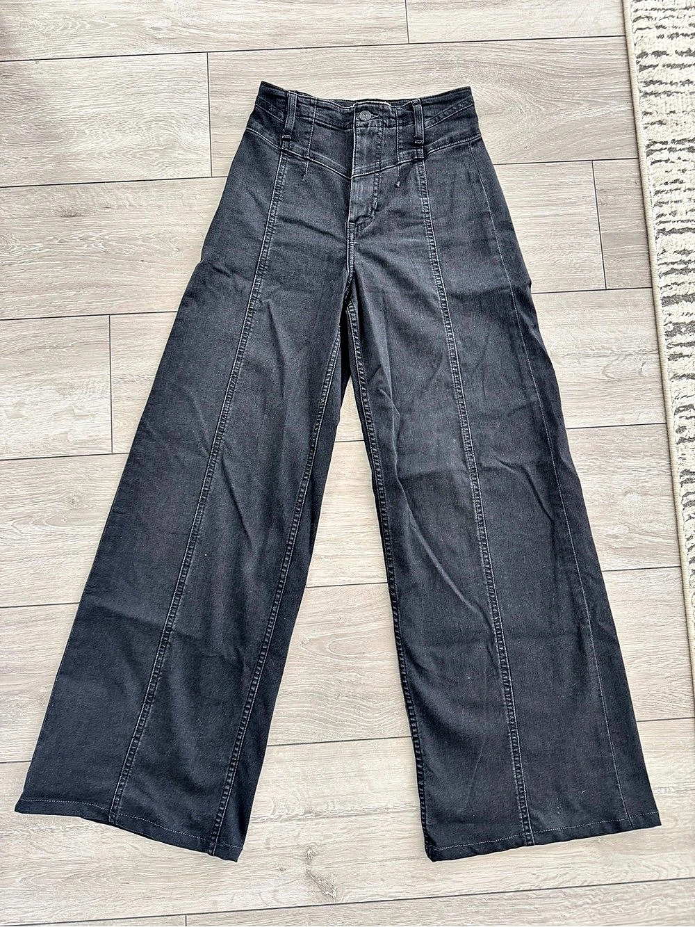 We The Free Wide Leg Jeans in Black Waist 26